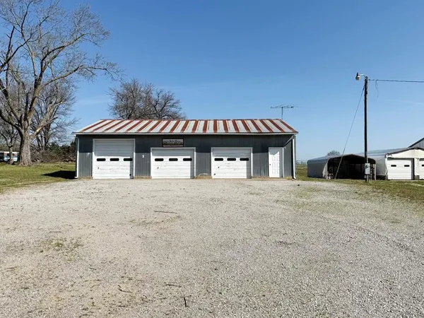 $347,500 | 3705 Lake Hill Road, El Dorado Springs, MO 64744