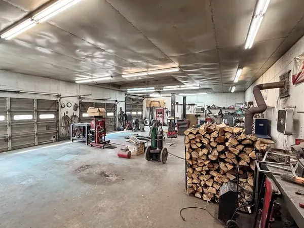 $347,500 | 3705 Lake Hill Road, El Dorado Springs, MO 64744