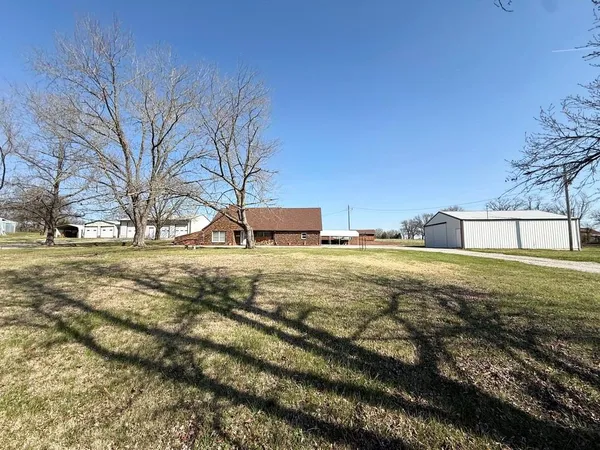 $347,500 | 3705 Lake Hill Road, El Dorado Springs, MO 64744