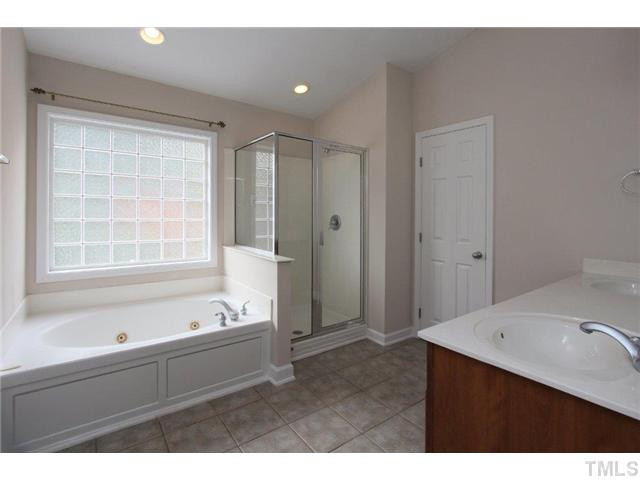 3200 Queensland Road Raleigh, NC 27614 - Photo 12 of 24 Master Bath/Spa