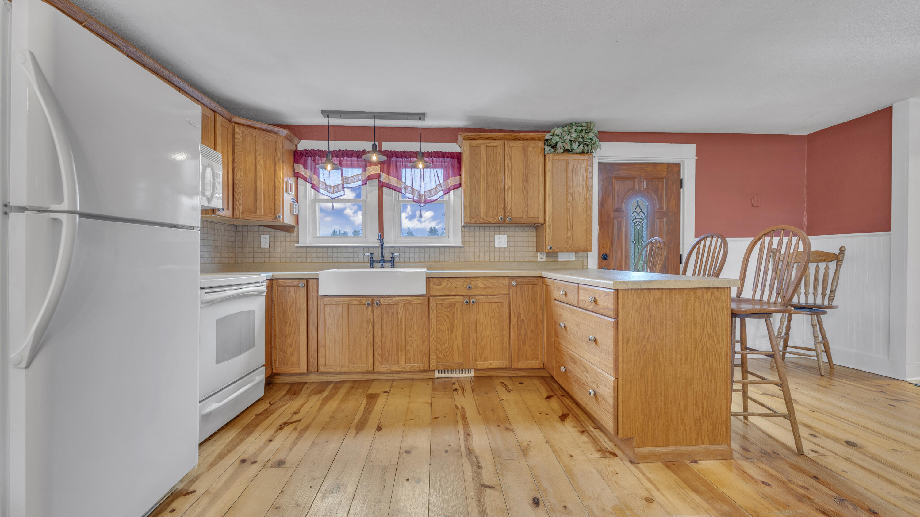 W4568 County Rd F Lyndon, WI 53093 - Photo 13 of 32 Kitchen 1-1