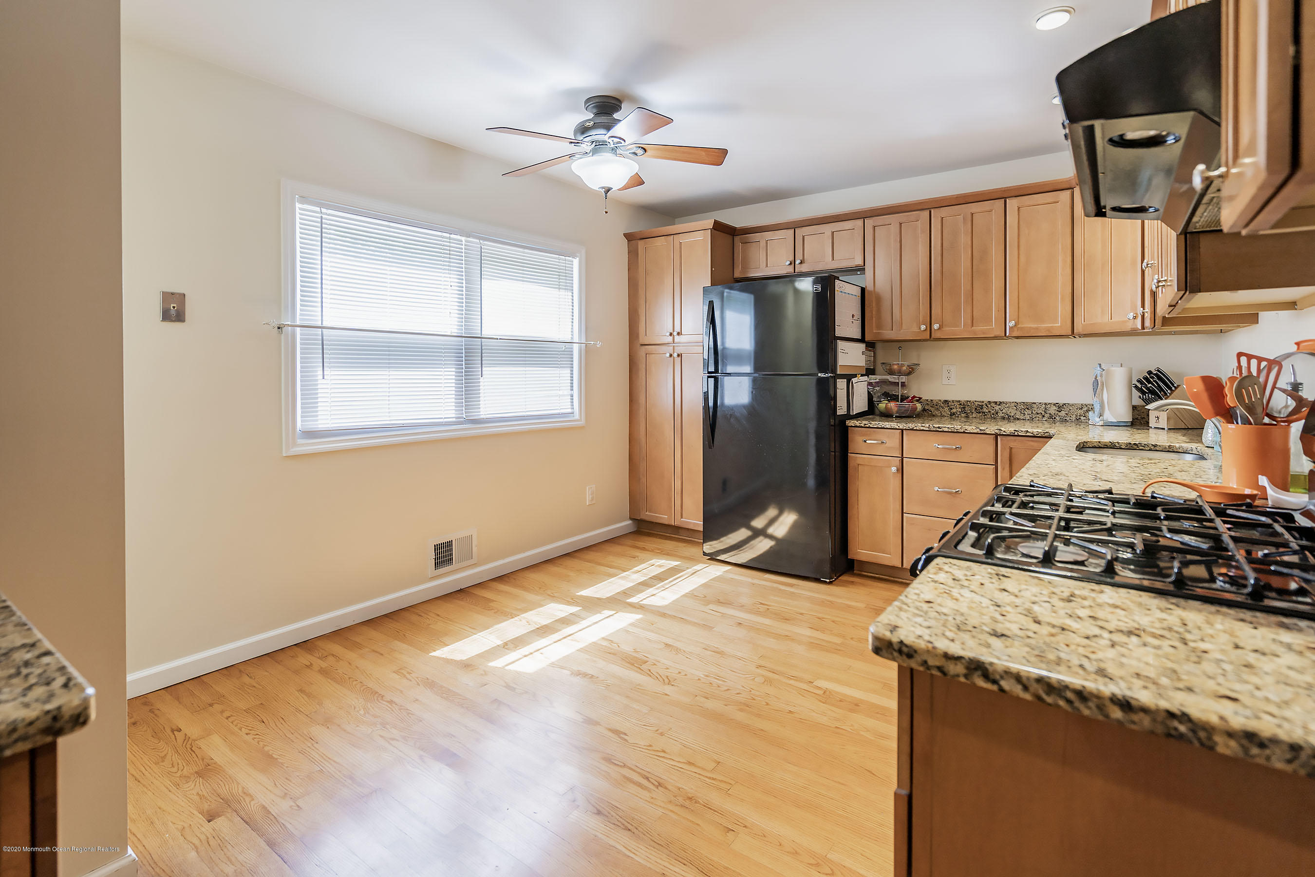 24 Amherst Road Toms River, NJ 08757 - Photo 12 of 28 Kitchen 1
