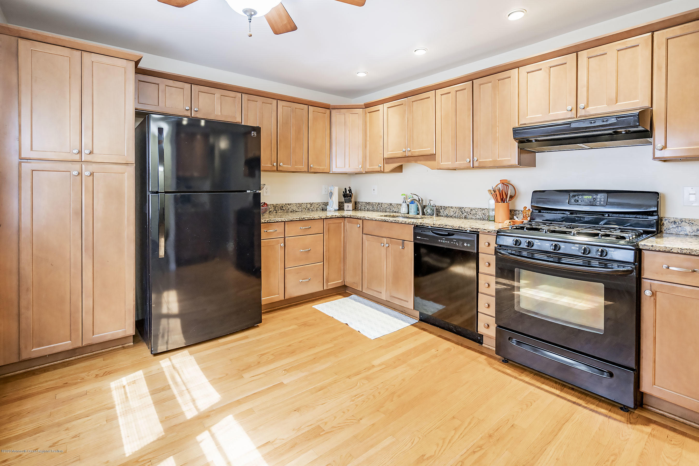 24 Amherst Road Toms River, NJ 08757 - Photo 13 of 28 Kitchen 2