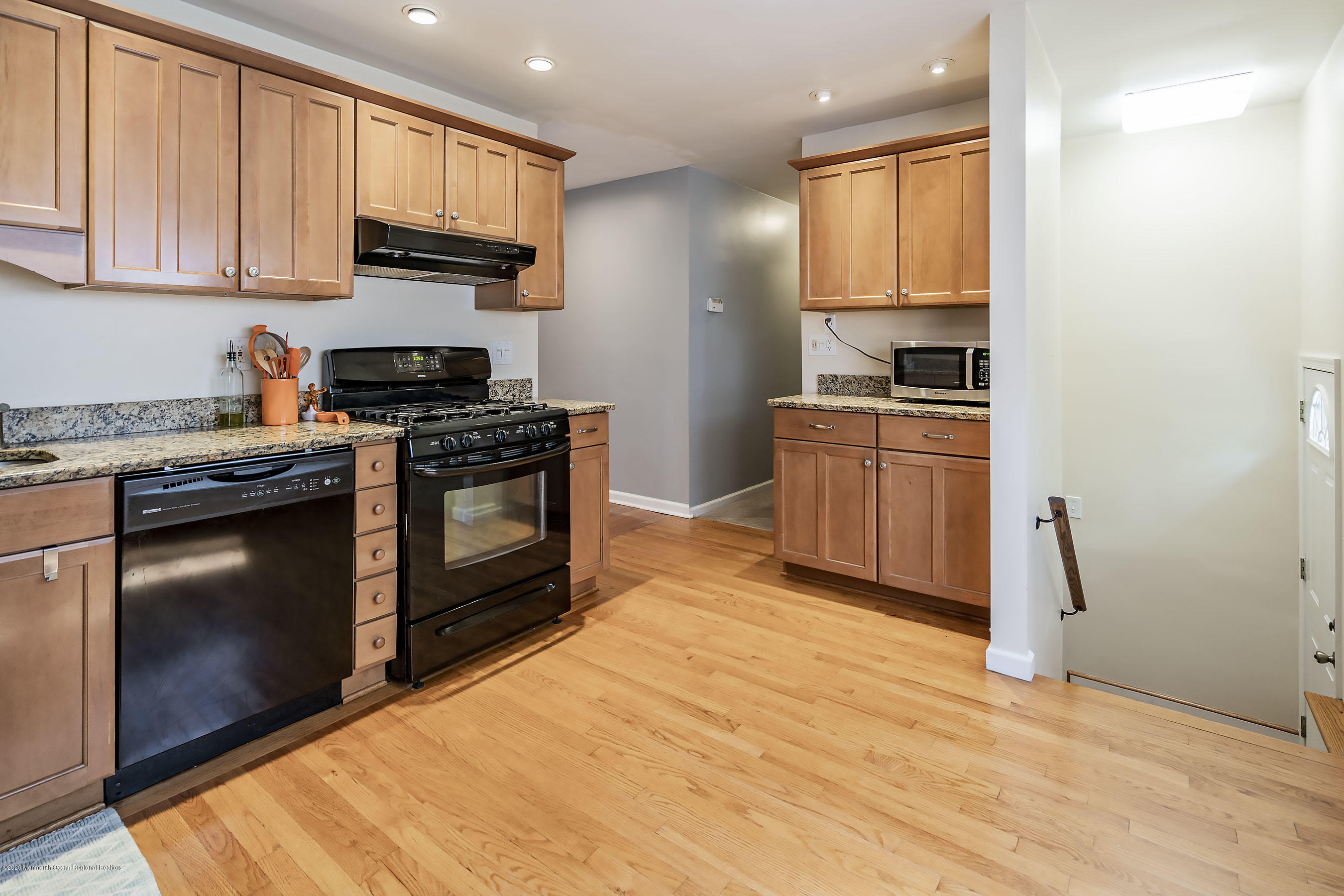 24 Amherst Road Toms River, NJ 08757 - Photo 14 of 28 Kitchen 3