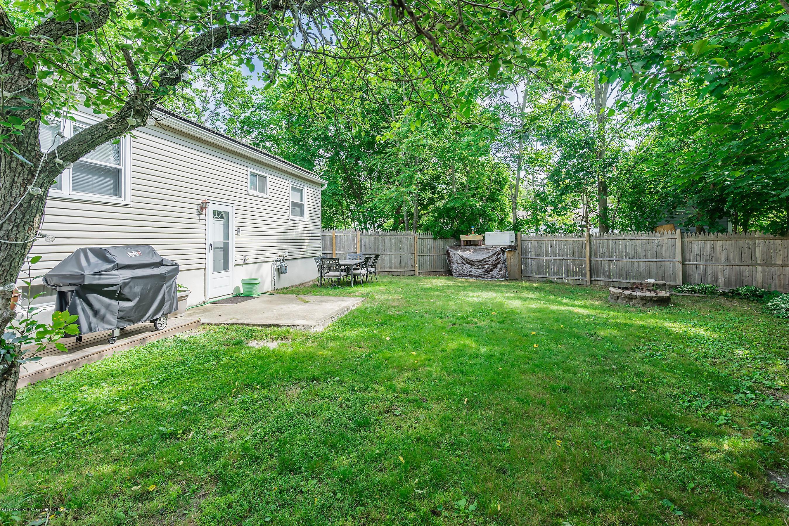 24 Amherst Road Toms River, NJ 08757 - Photo 26 of 28 Rear yard
