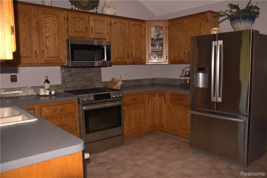 37300 Judd Road New Boston, MI 48164 - Photo 35 of 70