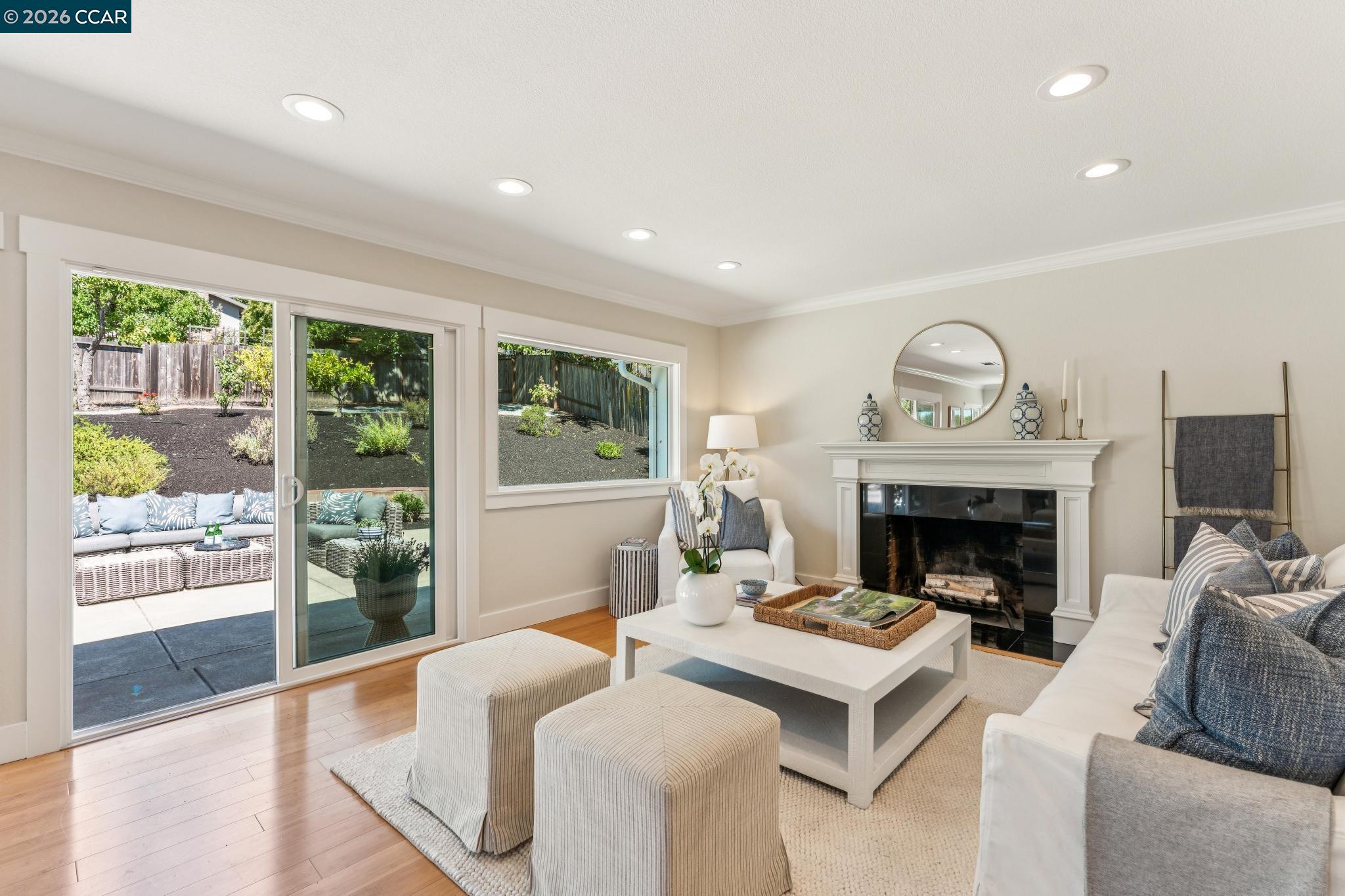 414 Castello Road Lafayette, CA 94549 - Photo 8 of 53