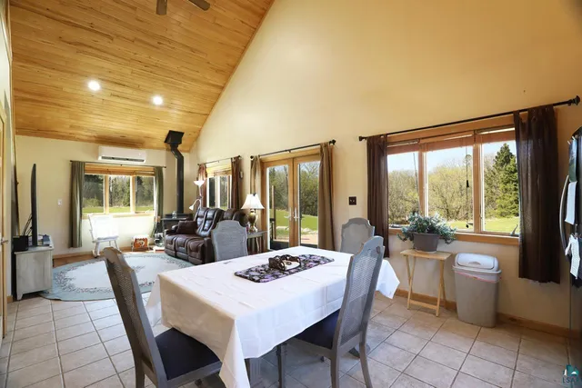 $474,000 | 10362 Arkola Road, Meadowlands, MN 55765