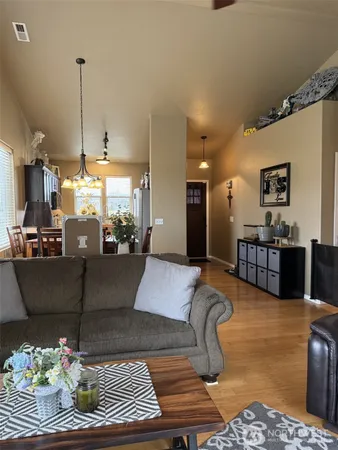$359,999 | 1324 South Cougar Drive, Moses Lake, WA 98837
