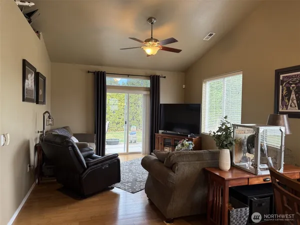 $359,999 | 1324 South Cougar Drive, Moses Lake, WA 98837