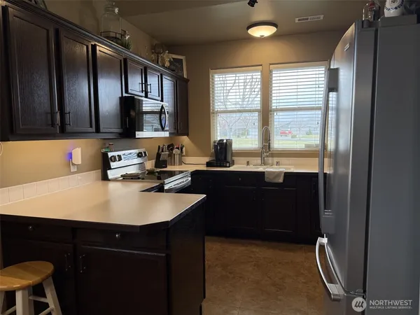 $359,999 | 1324 South Cougar Drive, Moses Lake, WA 98837