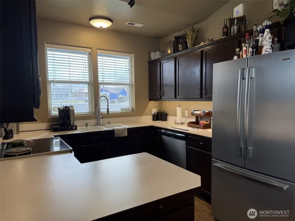 $359,999 | 1324 South Cougar Drive, Moses Lake, WA 98837