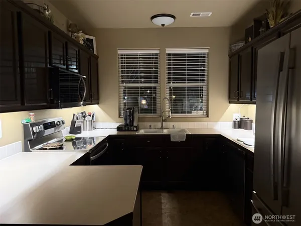 $359,999 | 1324 South Cougar Drive, Moses Lake, WA 98837