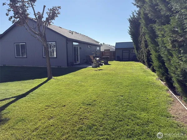 $359,999 | 1324 South Cougar Drive, Moses Lake, WA 98837