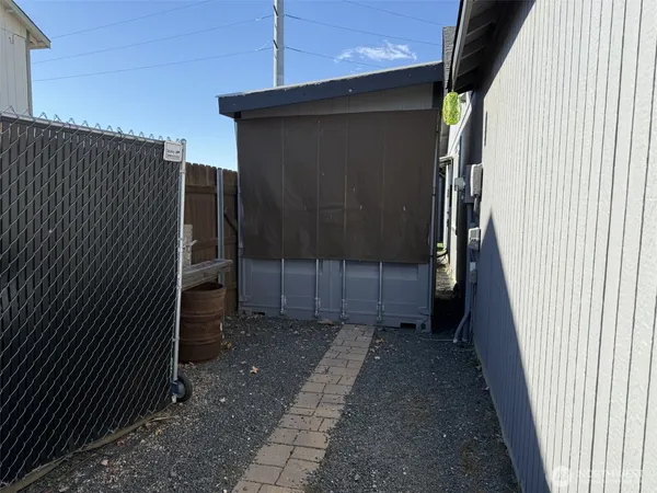 $359,999 | 1324 South Cougar Drive, Moses Lake, WA 98837
