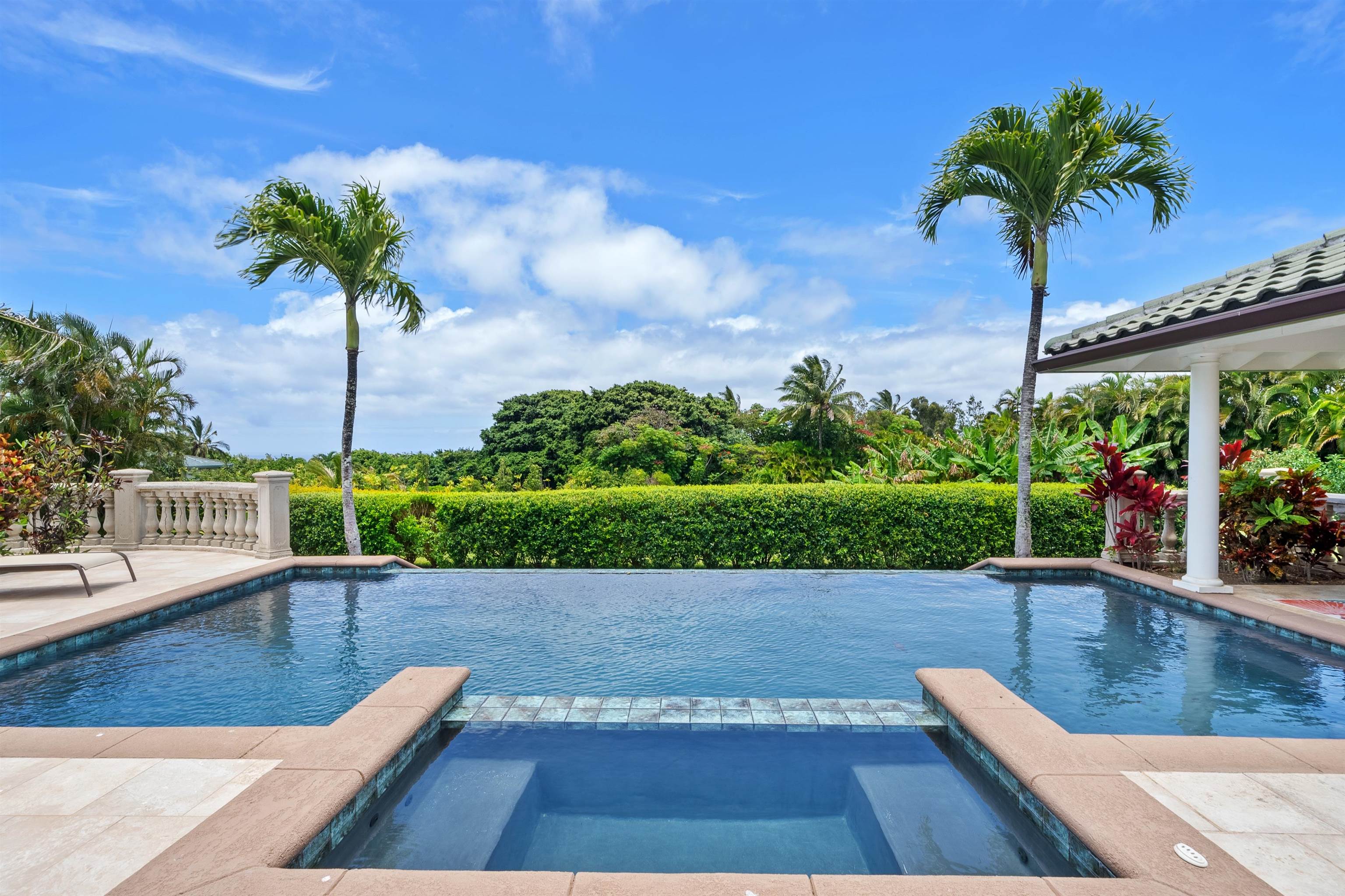 20 Kapuaimilia Place Haiku, HI 96708 - Photo 2 of 50