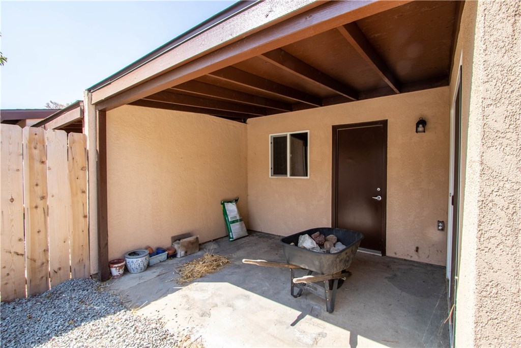 914 Brookhill Drive Paso Robles, CA 93446 - Photo 15 of 20 a backyard of a house with table and chairs