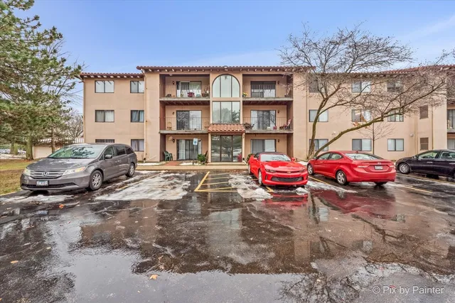 $179,000 | 21w400 North Avenue, Unit 58, Lombard, IL 60148