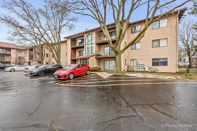 $179,000 | 21w400 North Avenue, Unit 58, Lombard, IL 60148