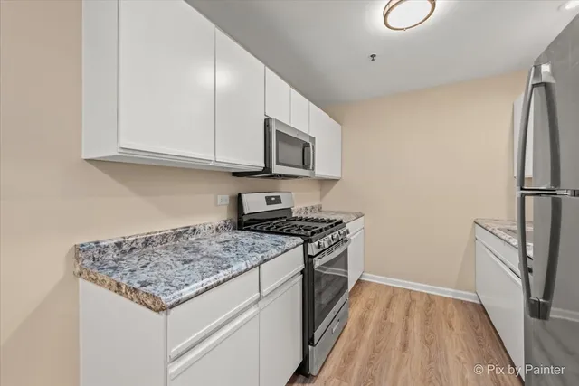 $179,000 | 21w400 North Avenue, Unit 58, Lombard, IL 60148