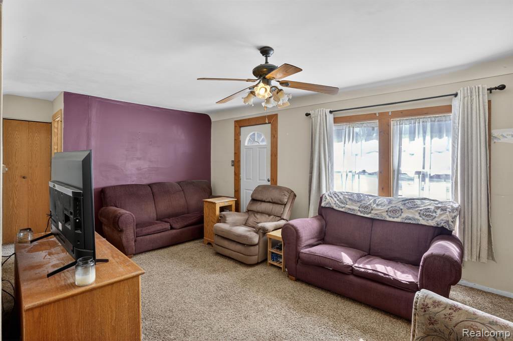 6074 Lennon Road Swartz Creek, MI 48473 - Photo 6 of 46 Gallery Image 6
