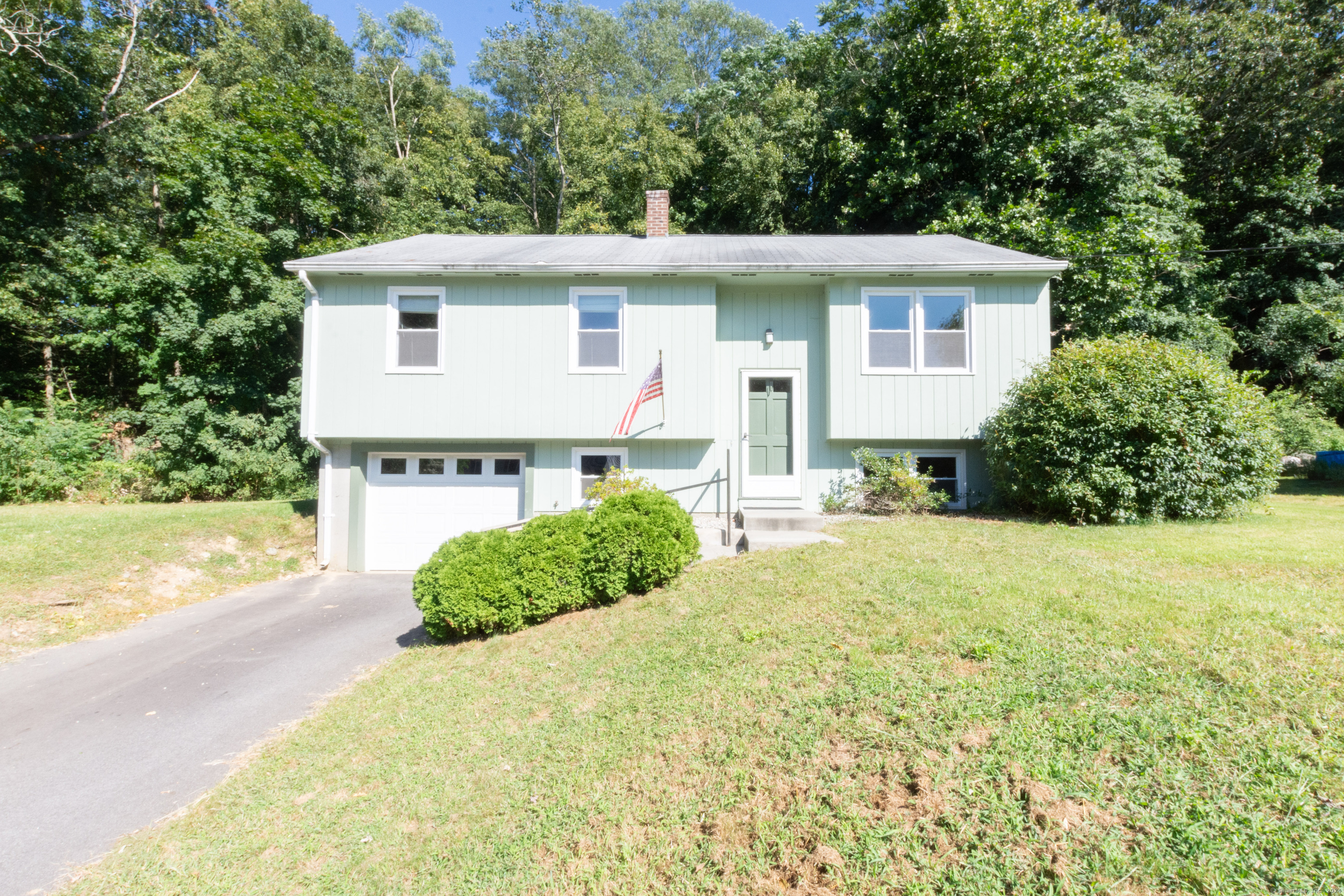 4 Smith Avenue Norwich, CT 06360 - Photo 1 of 1