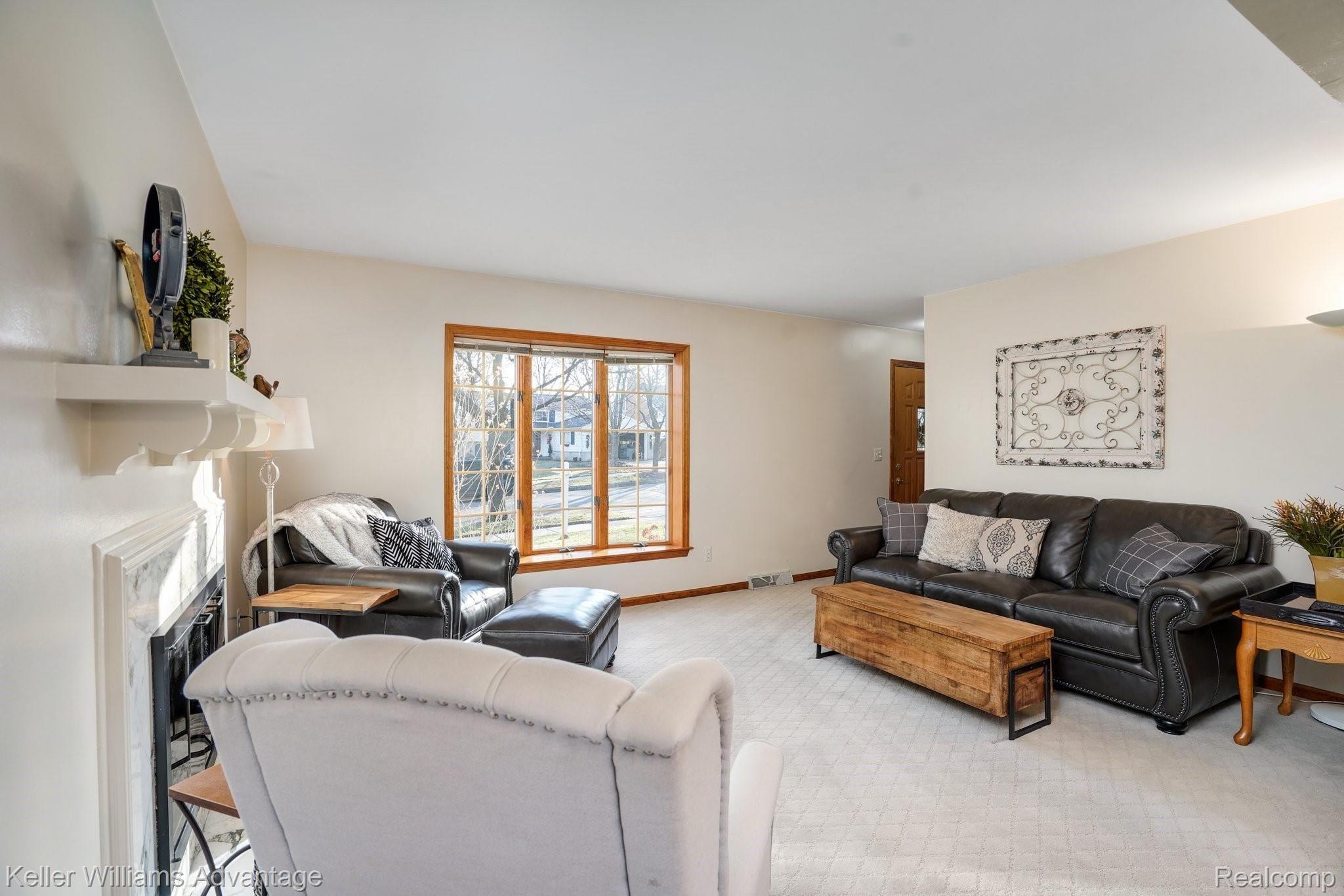 543 Reed Street Northville, MI 48167 - Photo 11 of 36 Turn key move in ready. Andersen casement bay window