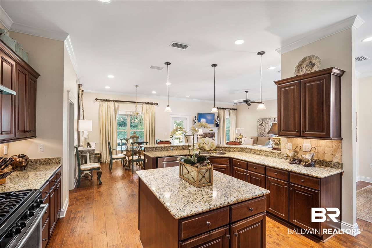 9054 Lake View Drive Fairhope, AL 36532 - Photo 8 of 29 Kitchen