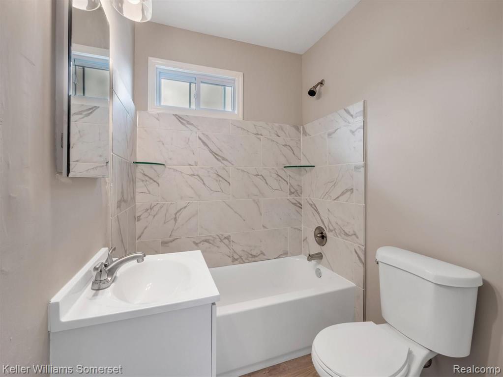 16494 East 10 Mile Road Eastpointe, MI 48021 - Photo 17 of 26