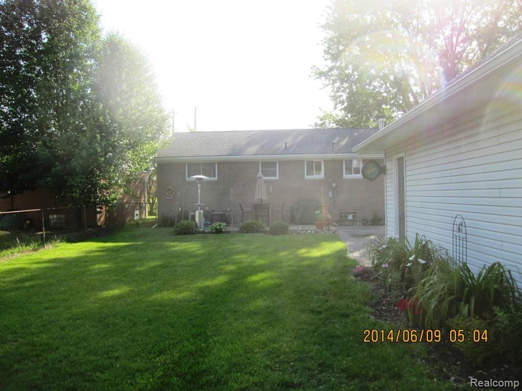 44060 Utica Road Utica, MI 48317 - Photo 14 of 16 IMG_0419.jpg