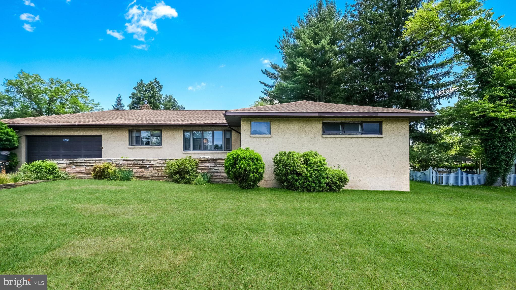 145 Holly Road Southampton, PA 18966 - Photo 1 of 35 Gallery Image 1