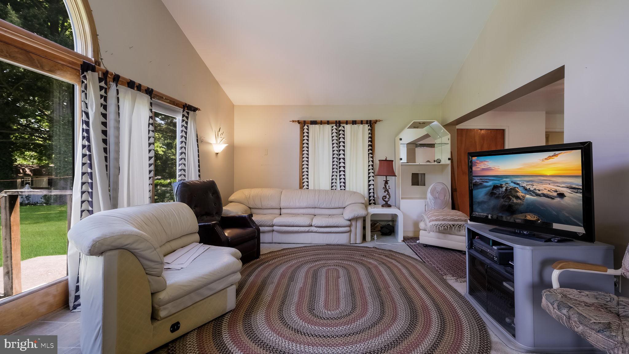 145 Holly Road Southampton, PA 18966 - Photo 19 of 35 Gallery Image 19