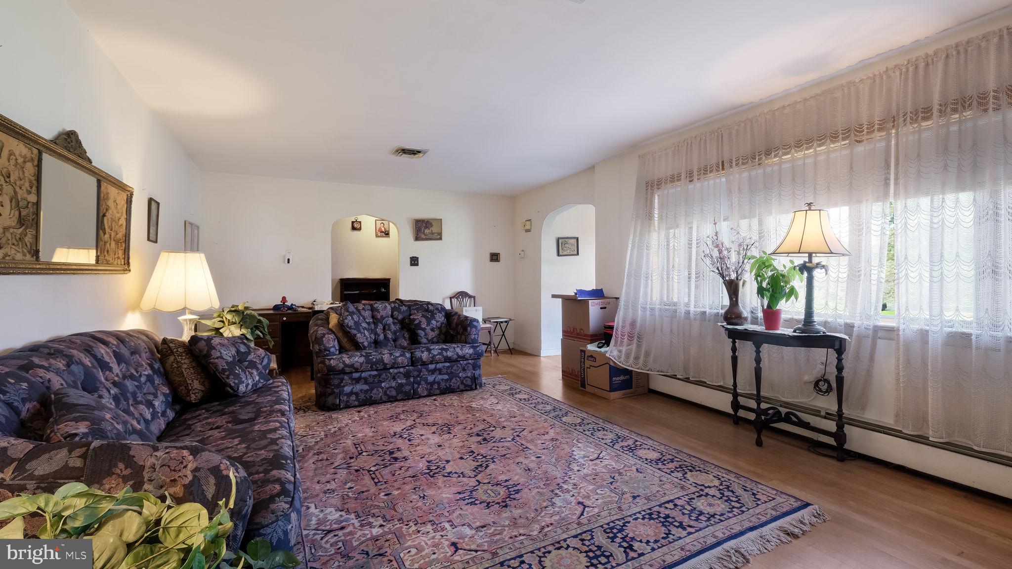 145 Holly Road Southampton, PA 18966 - Photo 8 of 35 Gallery Image 8