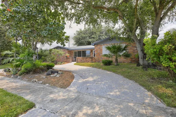 $799,000 | 5511 Taylor Street, Hollywood, FL 33021