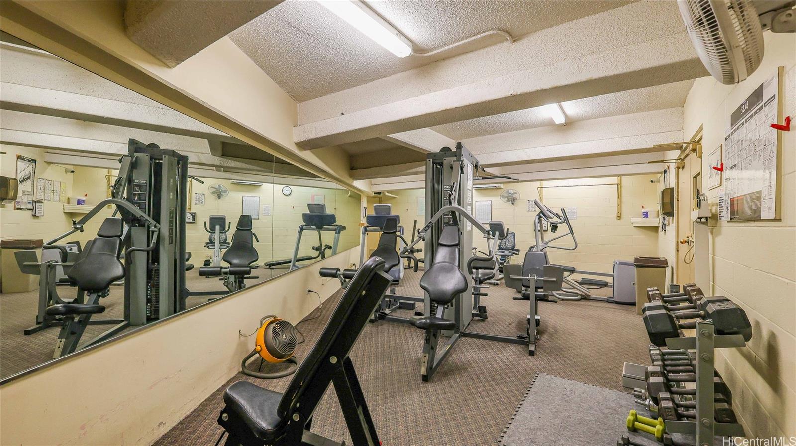 469 Ena Road, Unit 1508 Honolulu, HI 96815 - Photo 22 of 25