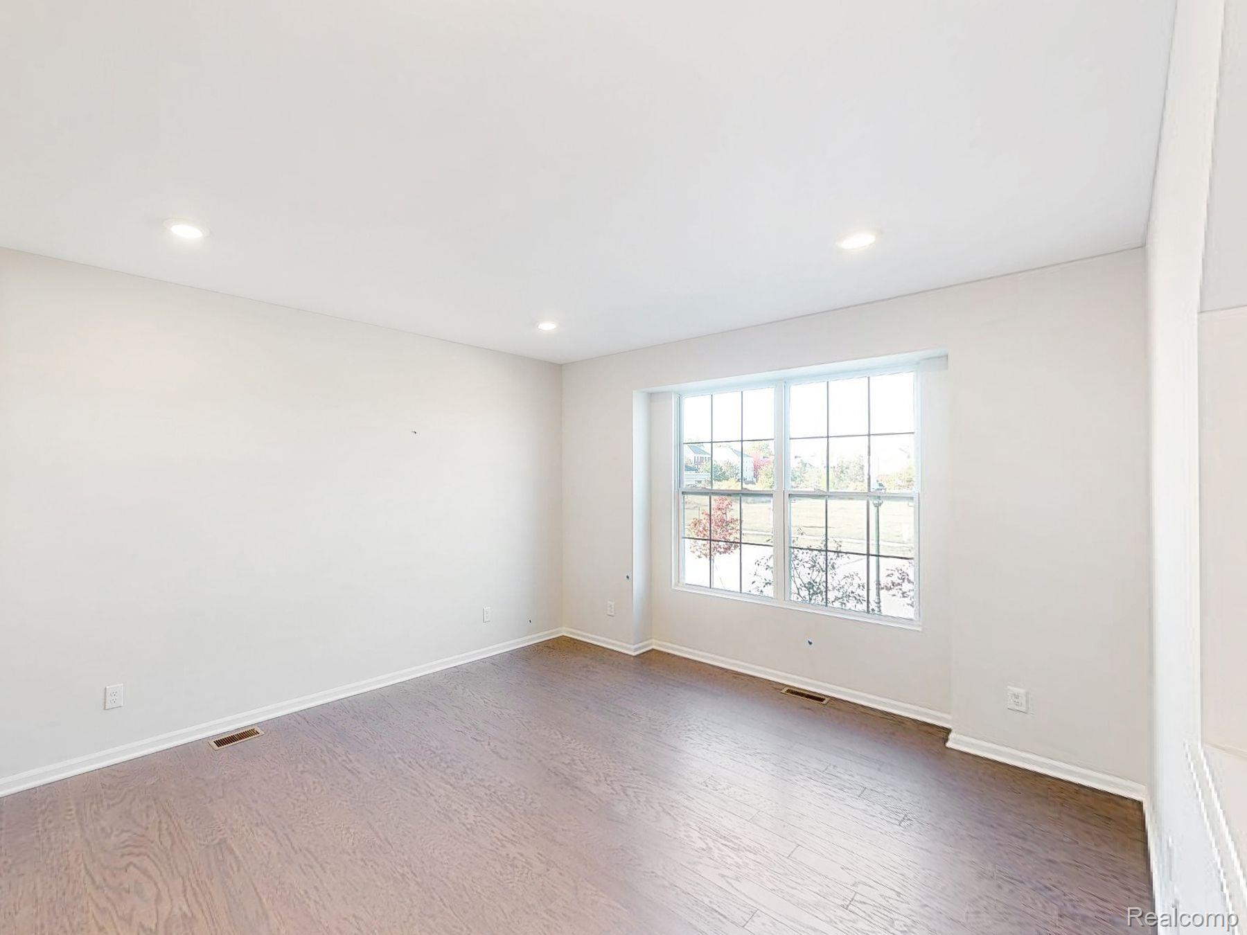 49855 Cherry Hill Road, Unit 4 Canton, MI 48188 - Photo 6 of 21 Living Room