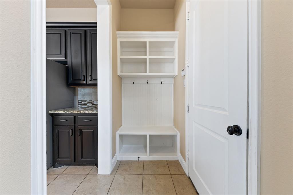 8336 Pitkin Road Frisco, TX 75036 - Photo 18 of 40 a bathroom with a sink and a shower
