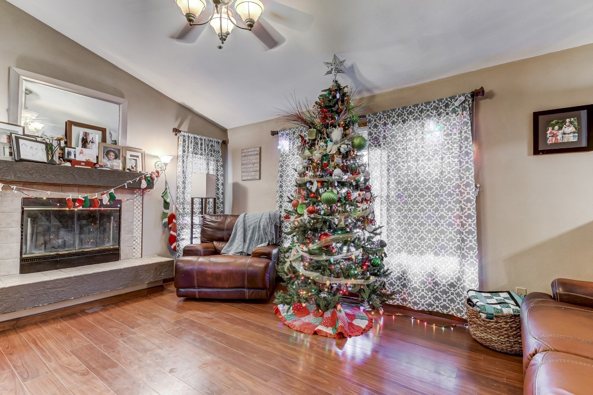 59 Holiday Road Springfield, IL 62702 - Photo 3 of 27