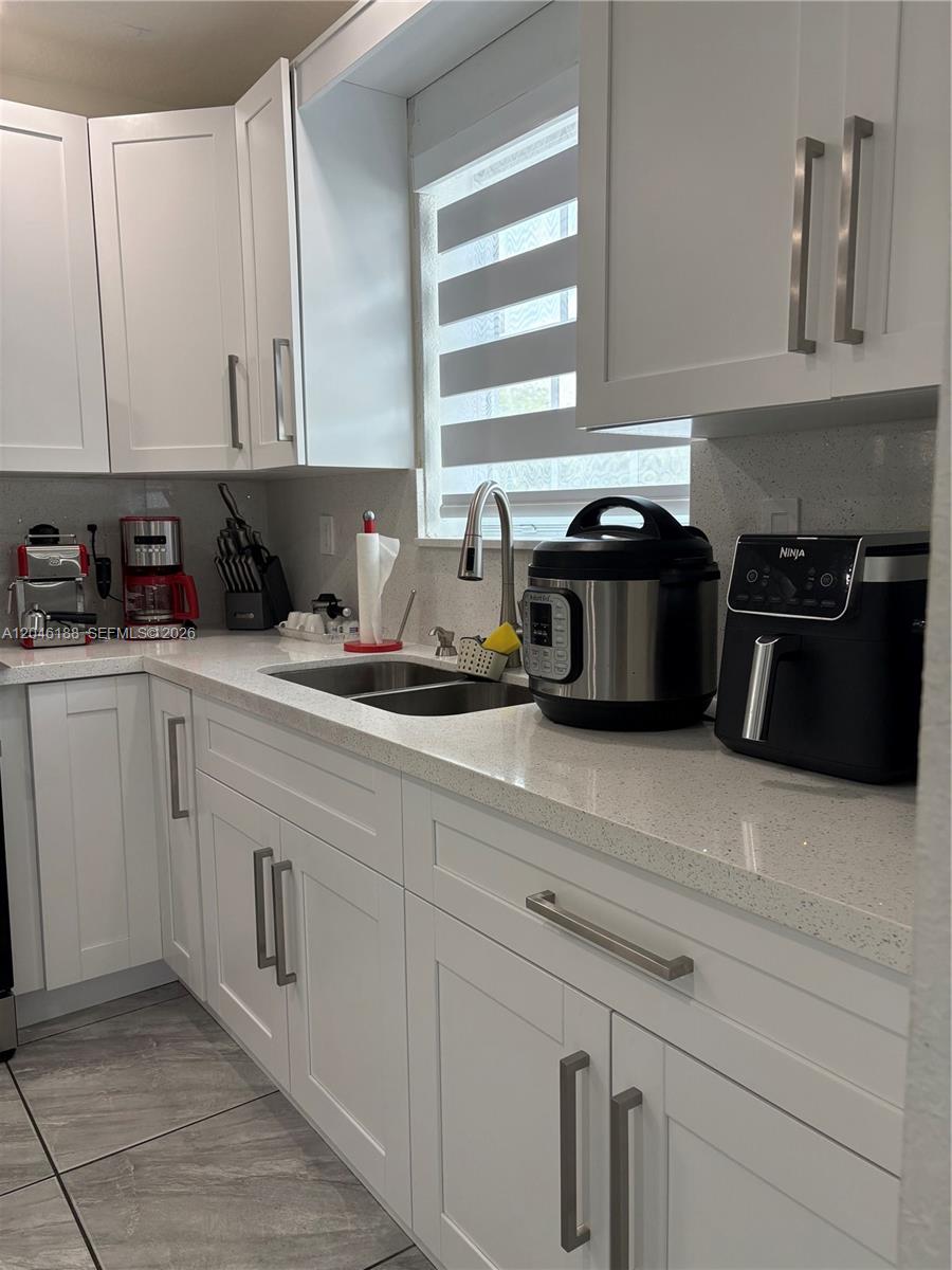 734 East 39th Street Hialeah, FL 33013 - Photo 13 of 55