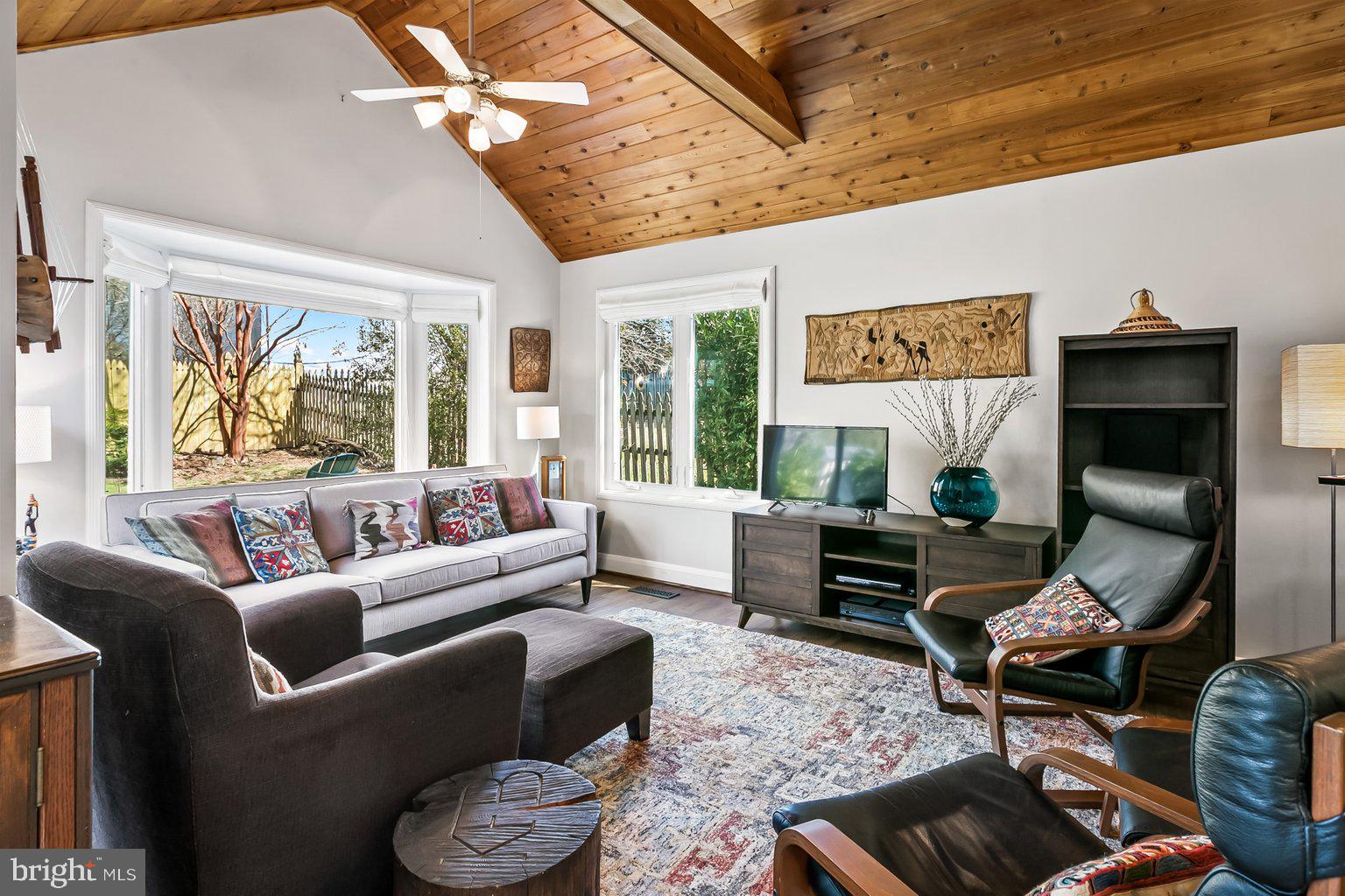 620 Overbrook Road Baltimore, MD 21212 - Photo 14 of 44 Family room