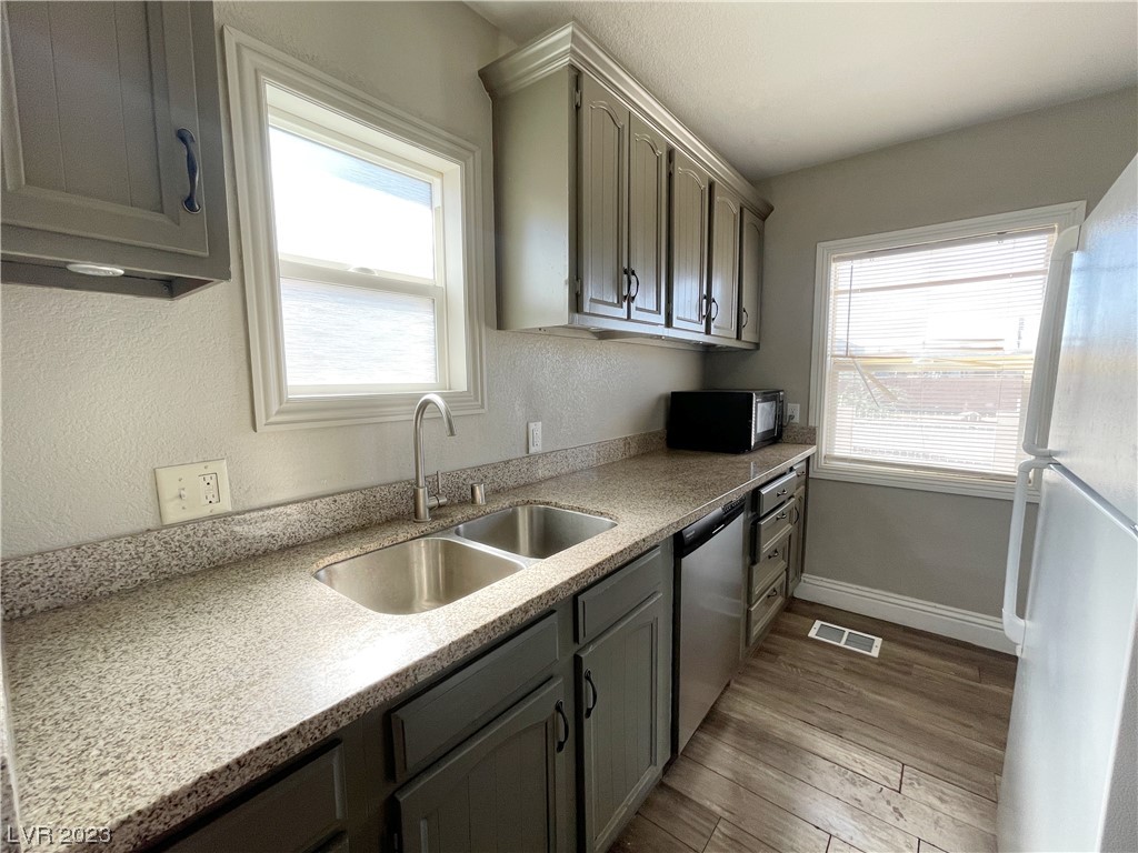 5930 Dodd Street, Unit 2 Las Vegas, NV 89122 - Photo 7 of 12
