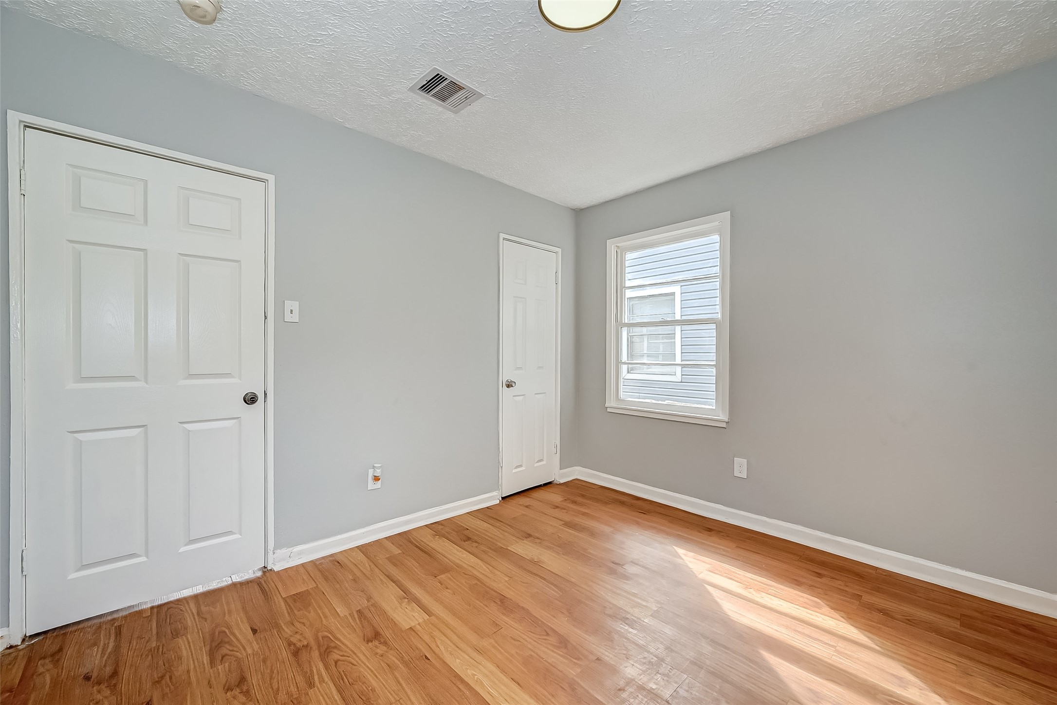 7946 Jutland Road Houston, TX 77033 - Photo 10 of 11