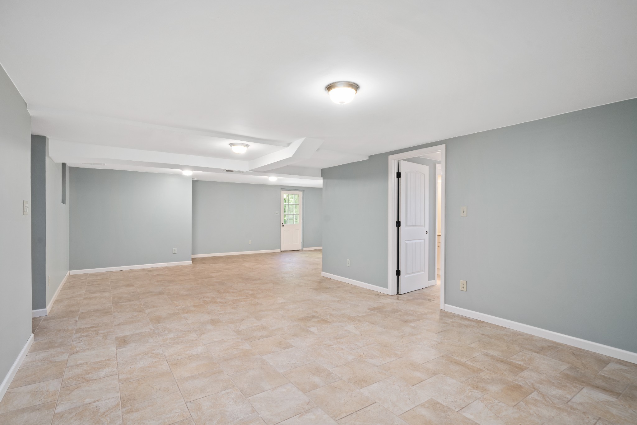 964 Gratton Road Clarksville, TN 37043 - Photo 27 of 43 a view of an empty room