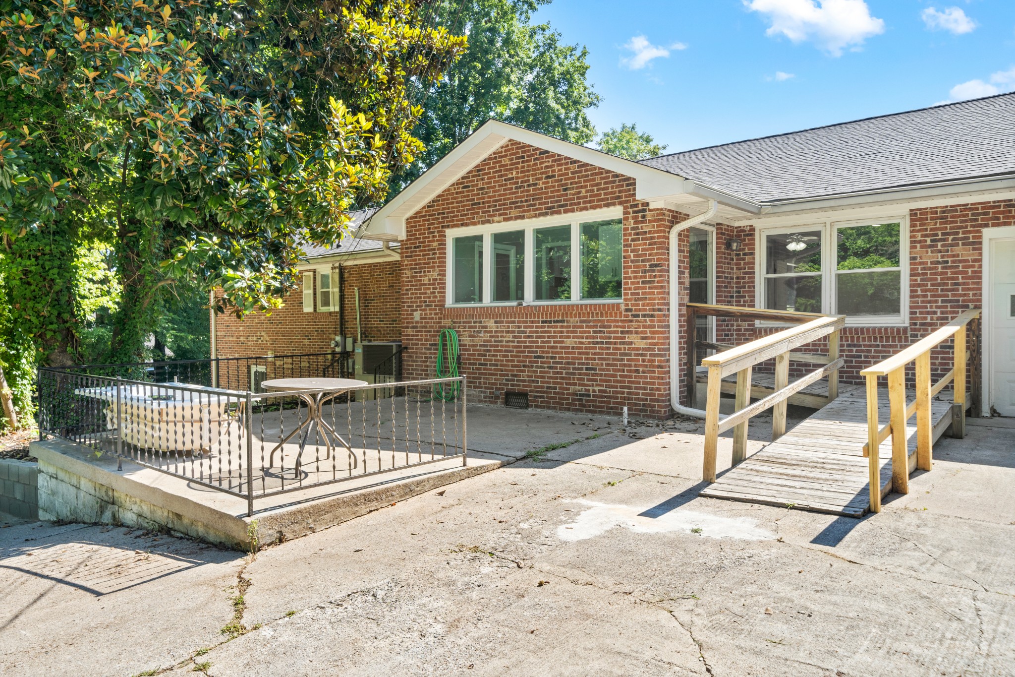 964 Gratton Road Clarksville, TN 37043 - Photo 36 of 43 a view of house with a yard and wooden fence
