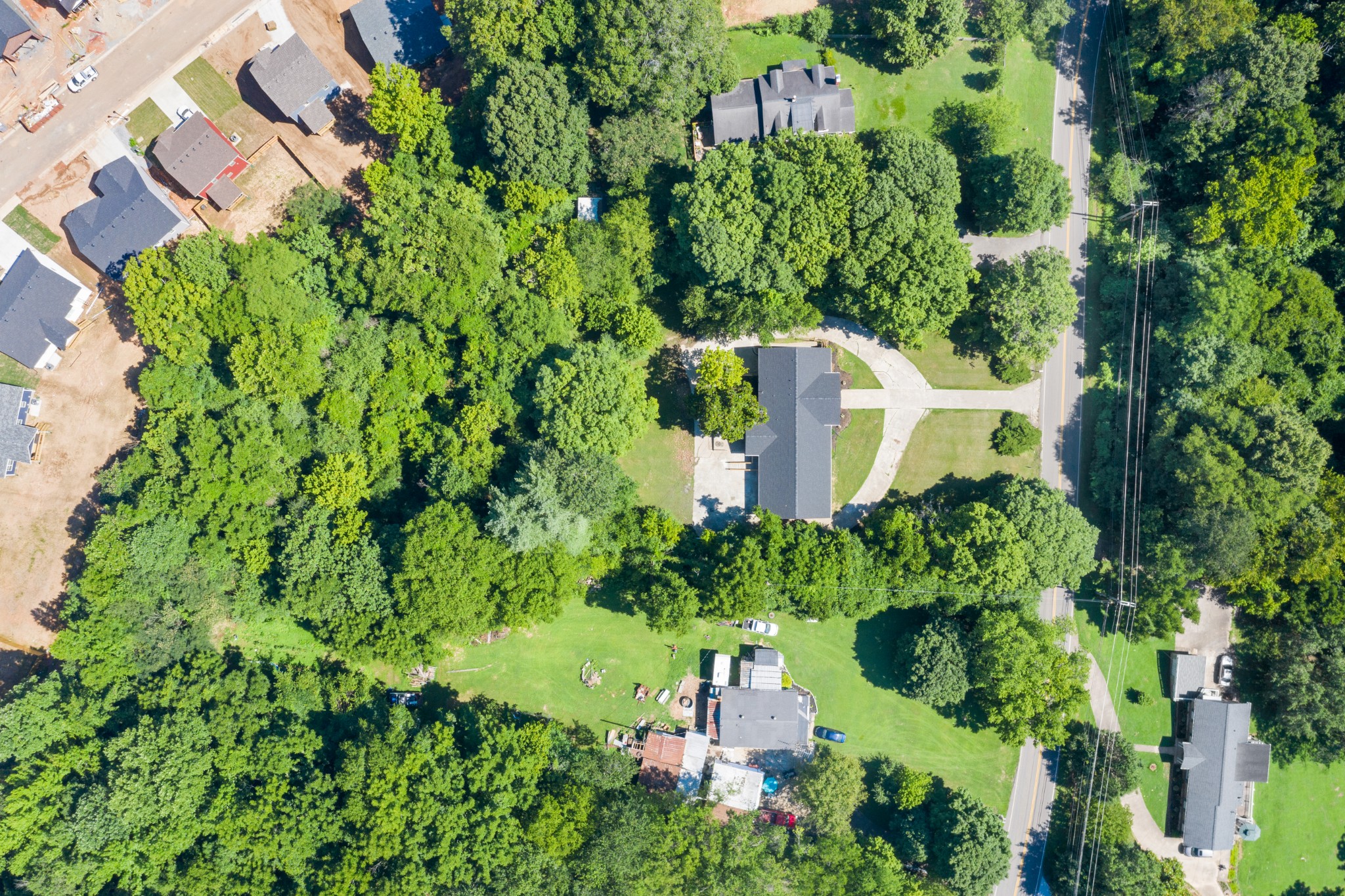 964 Gratton Road Clarksville, TN 37043 - Photo 43 of 43 an aerial view of a house with a yard