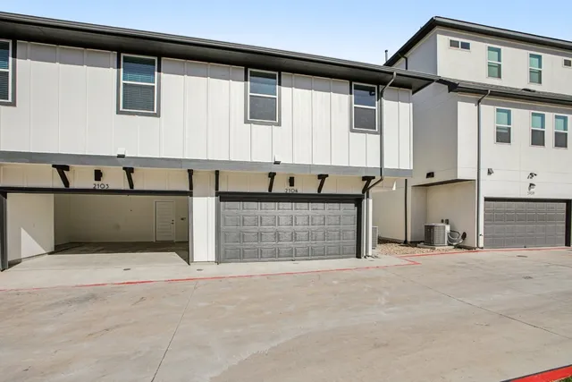 $559,999 | 200 West 56th Street, Unit 2104, Austin, TX 78751