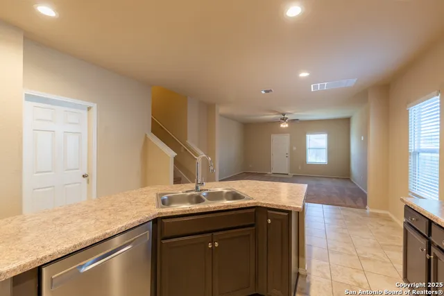 $1,800 | 7143 Mesa Cliffs, Converse, TX 78109