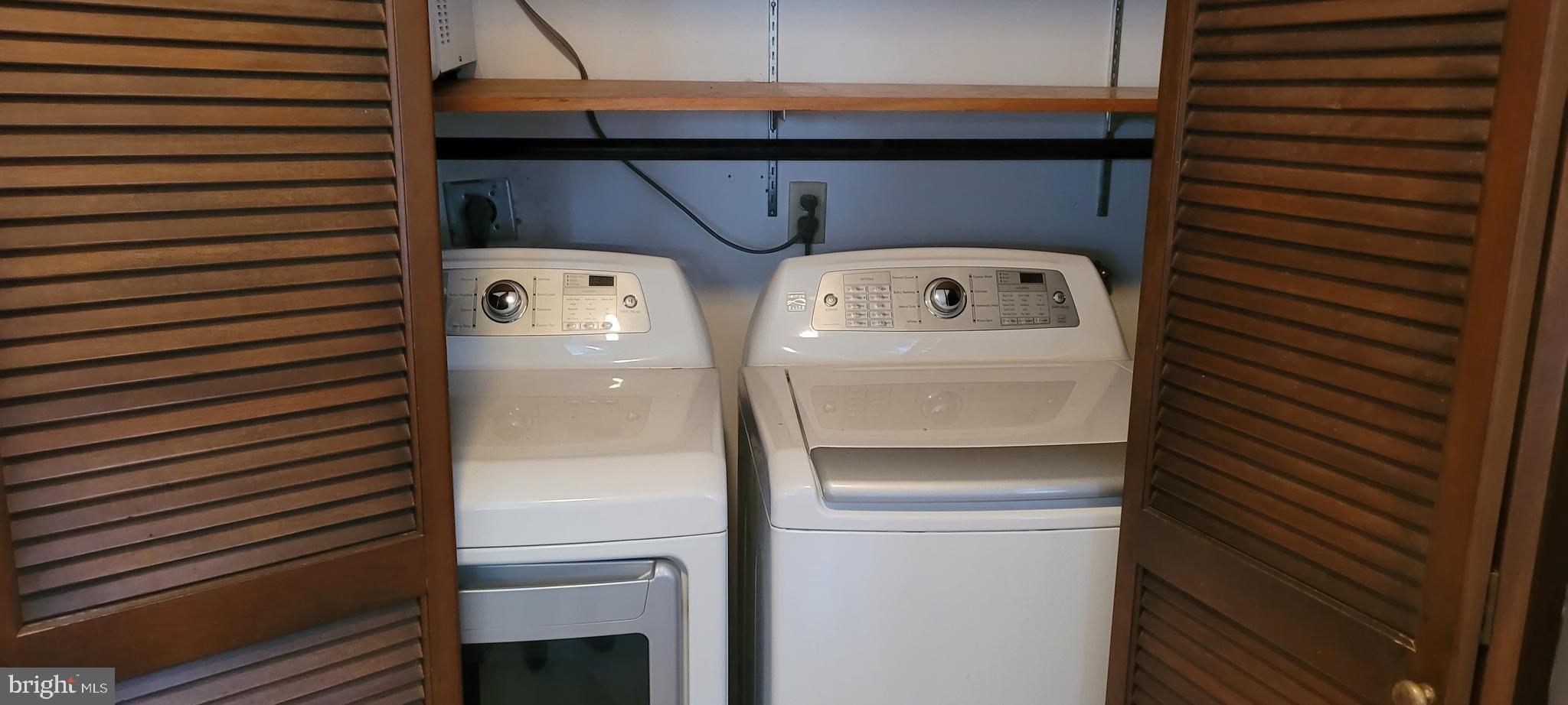 8 North Zinns Mill Road Lebanon, PA 17042 - Photo 8 of 16 laundry area