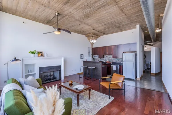 $145,000 | 2323 Locust Street, Unit 411, St. Louis, MO 63103