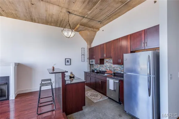 $145,000 | 2323 Locust Street, Unit 411, St. Louis, MO 63103